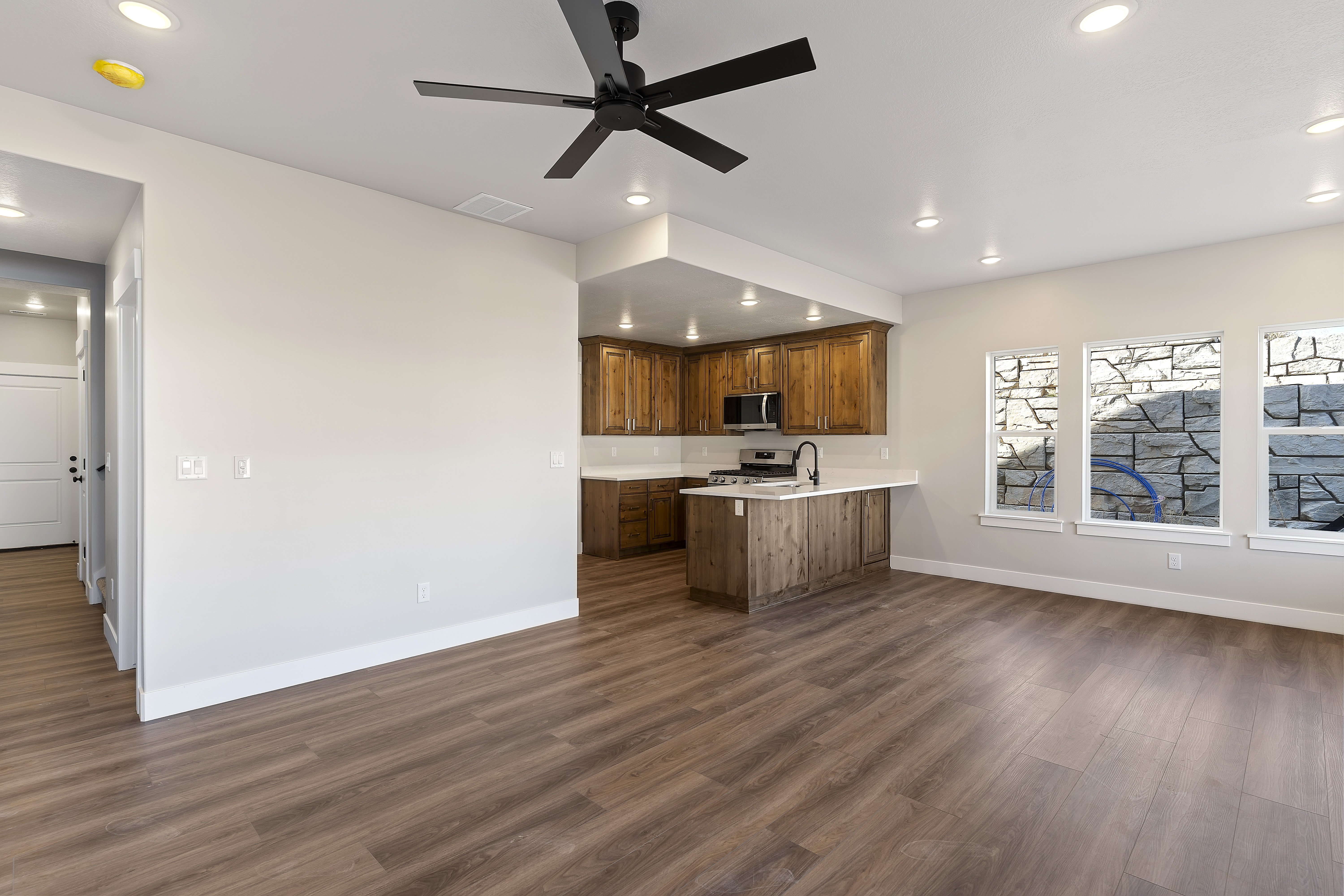 Great Room - Corner Harvest